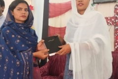 Pakistan-bible-group-image28
