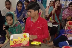 Pakistan-bible-group-image3