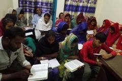 Pakistan-bible-group-image5