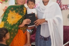 Pakistan-bible-group-image54