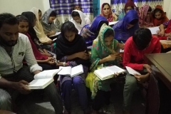 Pakistan-bible-group-image8